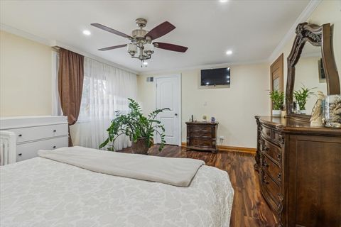 Tiny photo for 705 Lakeside Cir Drive, Wheeling, IL 60090 (MLS # 12501370)