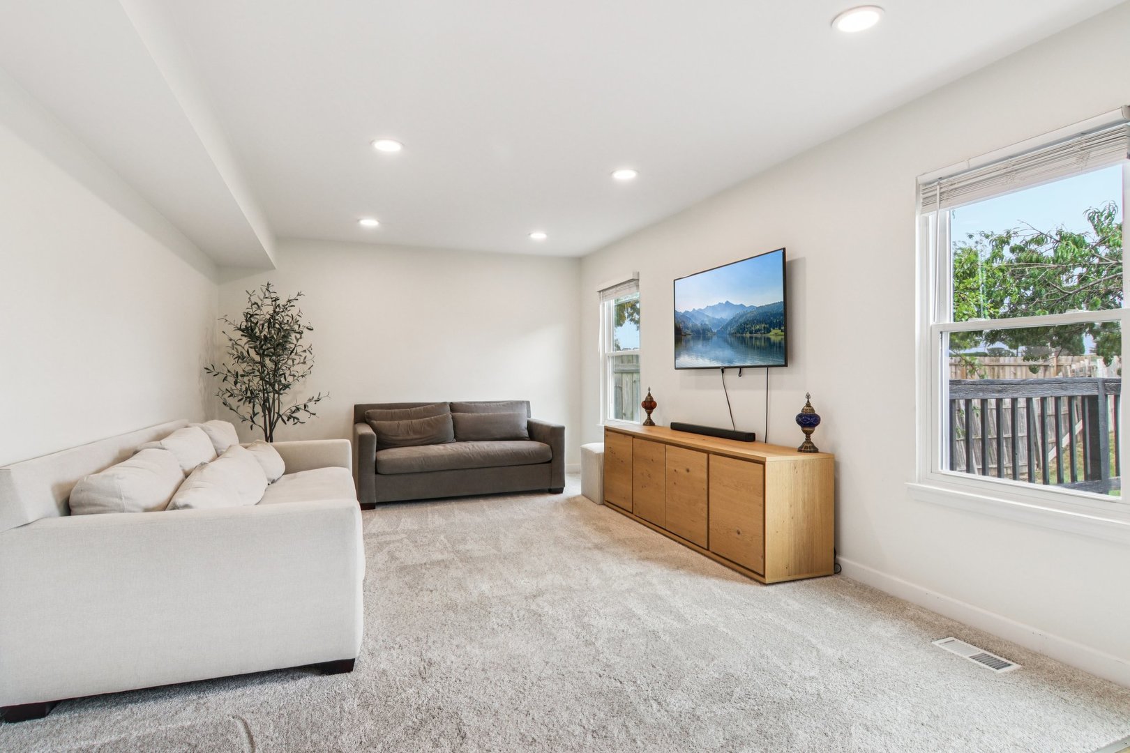 584 Lakewood Farms Drive