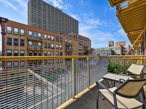 Tiny photo for 1910 S Indiana Avenue #321, Chicago, IL 60616 (MLS # 12484218)