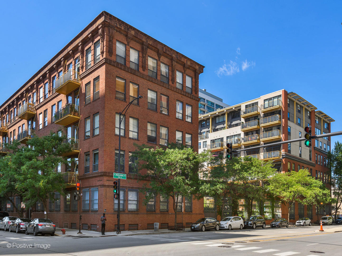 1910 S Indiana Avenue 321