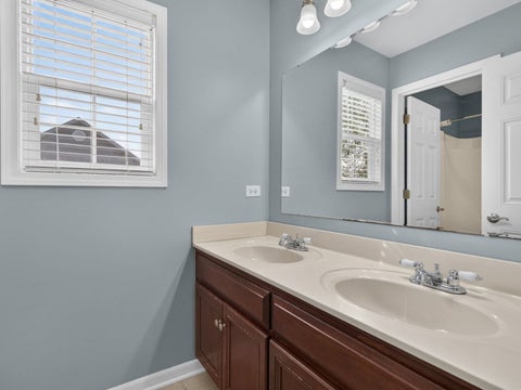 Tiny photo for 1010 Heritage Drive, Diamond, IL 60416 (MLS # 12772820)