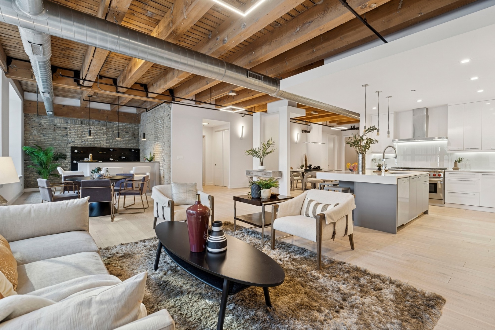 223 W LAKE Street 4N