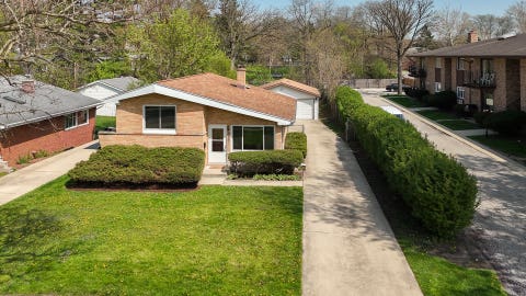 Tiny photo for 507 N Kenilworth Avenue, Glen Ellyn, IL 60137 (MLS # 12713181)