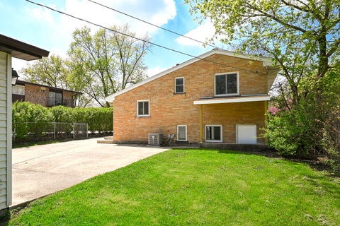 Tiny photo for 507 N Kenilworth Avenue, Glen Ellyn, IL 60137 (MLS # 12713181)