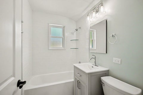 Tiny photo for 507 N Kenilworth Avenue, Glen Ellyn, IL 60137 (MLS # 12713181)