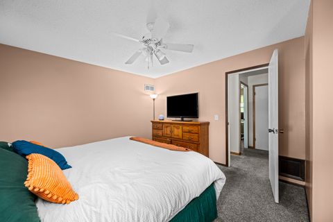 Tiny photo for 3005 N Pine Street, Davenport, IA 52804 (MLS # 12632008)