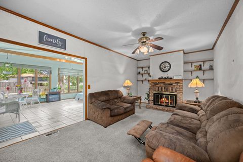 Tiny photo for 3005 N Pine Street, Davenport, IA 52804 (MLS # 12632008)