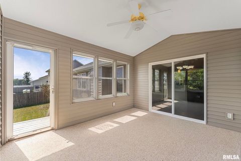 Tiny photo for 6451 FRIENDSHIP Path, Bettendorf, IA 52722 (MLS # QC4267390)