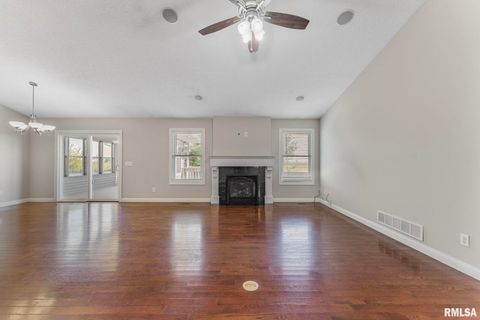 Tiny photo for 6451 FRIENDSHIP Path, Bettendorf, IA 52722 (MLS # QC4267390)