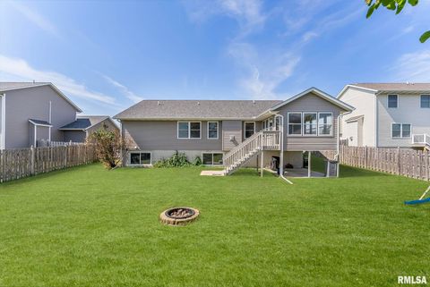 Tiny photo for 6451 FRIENDSHIP Path, Bettendorf, IA 52722 (MLS # QC4267390)