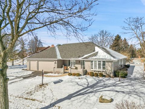 Photo of 3700 Monarch Circle, Naperville, IL 60564 (MLS # 12552349)