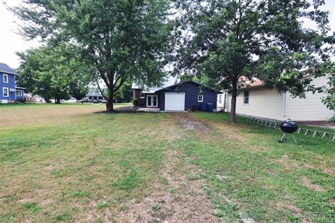 Tiny photo for 410 S Main Street, Flanagan, IL 61740 (MLS # 12446162)