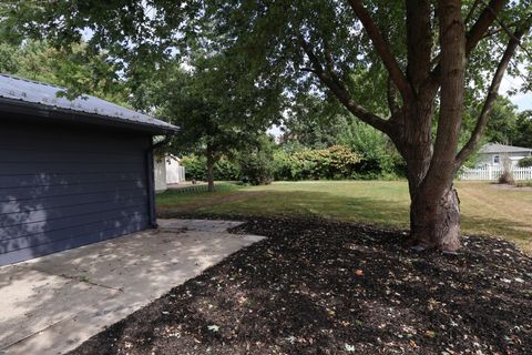 Tiny photo for 410 S Main Street, Flanagan, IL 61740 (MLS # 12446162)