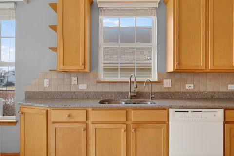 Tiny photo for 39 W Vandermeer Drive, Antioch, IL 60002 (MLS # 12560063)