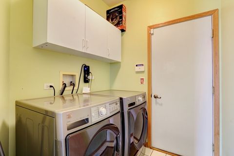 Tiny photo for 39 W Vandermeer Drive, Antioch, IL 60002 (MLS # 12560063)