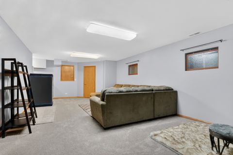 Tiny photo for 39 W Vandermeer Drive, Antioch, IL 60002 (MLS # 12560063)