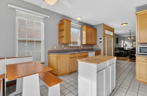 Tiny photo for 39 W Vandermeer Drive, Antioch, IL 60002 (MLS # 12560063)