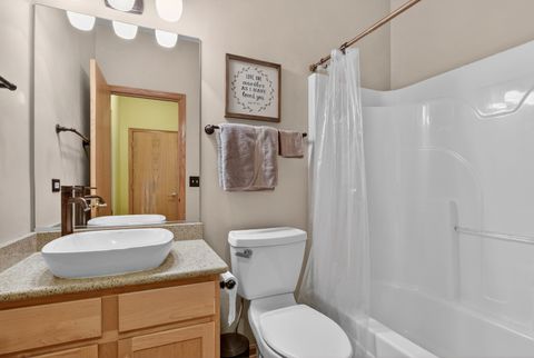 Tiny photo for 39 W Vandermeer Drive, Antioch, IL 60002 (MLS # 12560063)