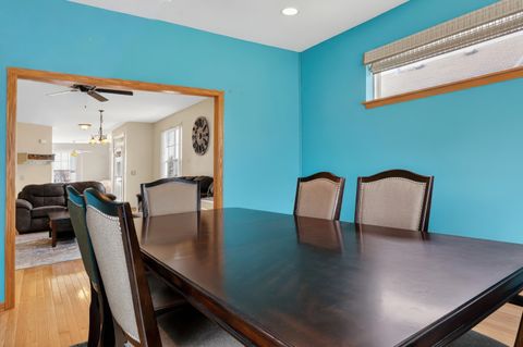 Tiny photo for 39 W Vandermeer Drive, Antioch, IL 60002 (MLS # 12560063)