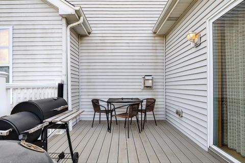 Tiny photo for 39 W Vandermeer Drive, Antioch, IL 60002 (MLS # 12560063)