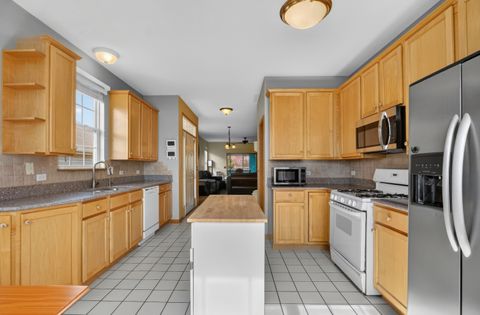 Tiny photo for 39 W Vandermeer Drive, Antioch, IL 60002 (MLS # 12560063)