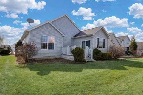 Tiny photo for 39 W Vandermeer Drive, Antioch, IL 60002 (MLS # 12560063)