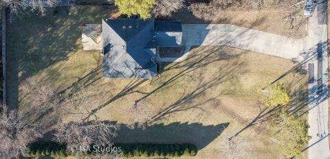 Tiny photo for 9030 Elm Avenue, Burr Ridge, IL 60527 (MLS # 12791356)