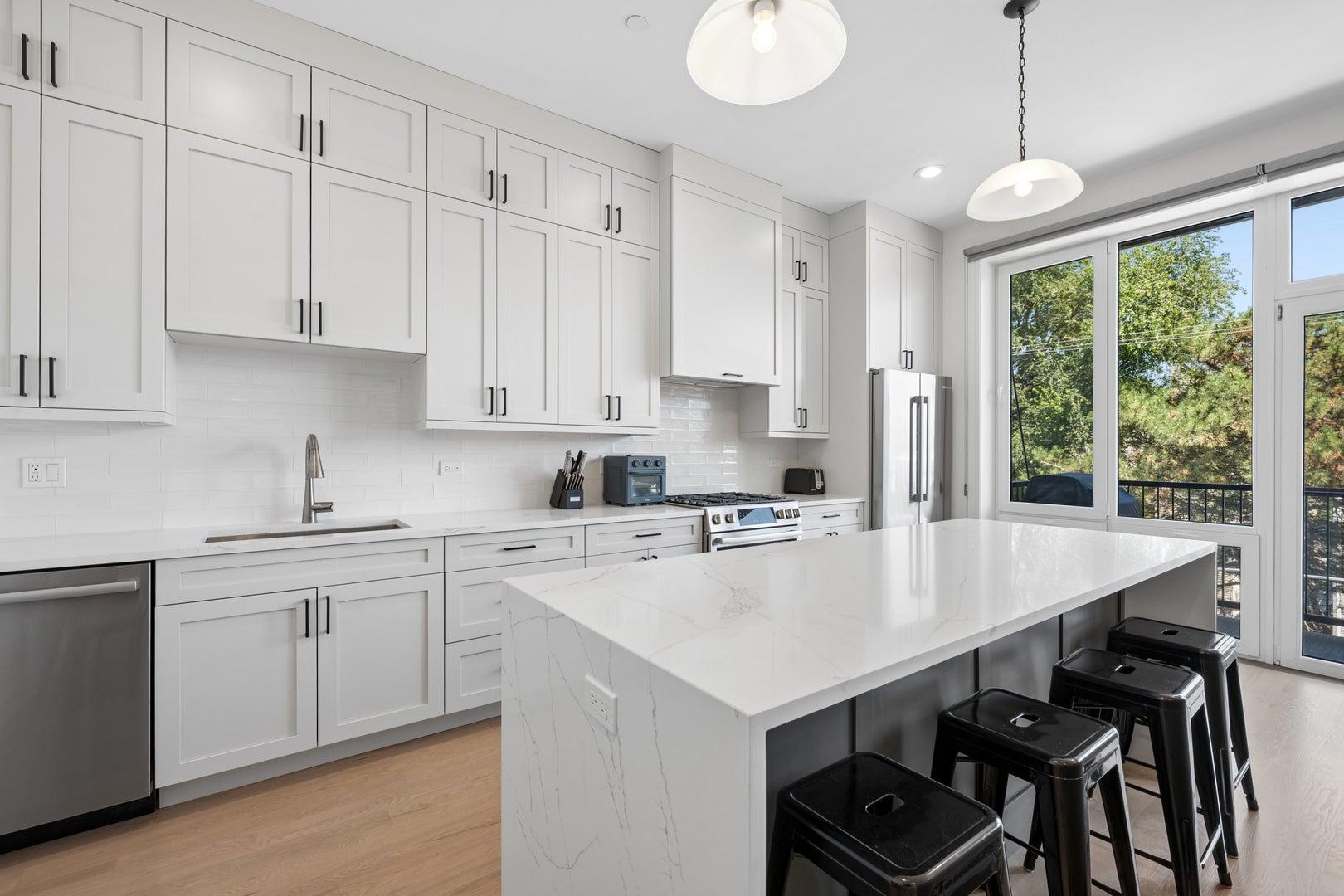 4939 N Damen Avenue 304