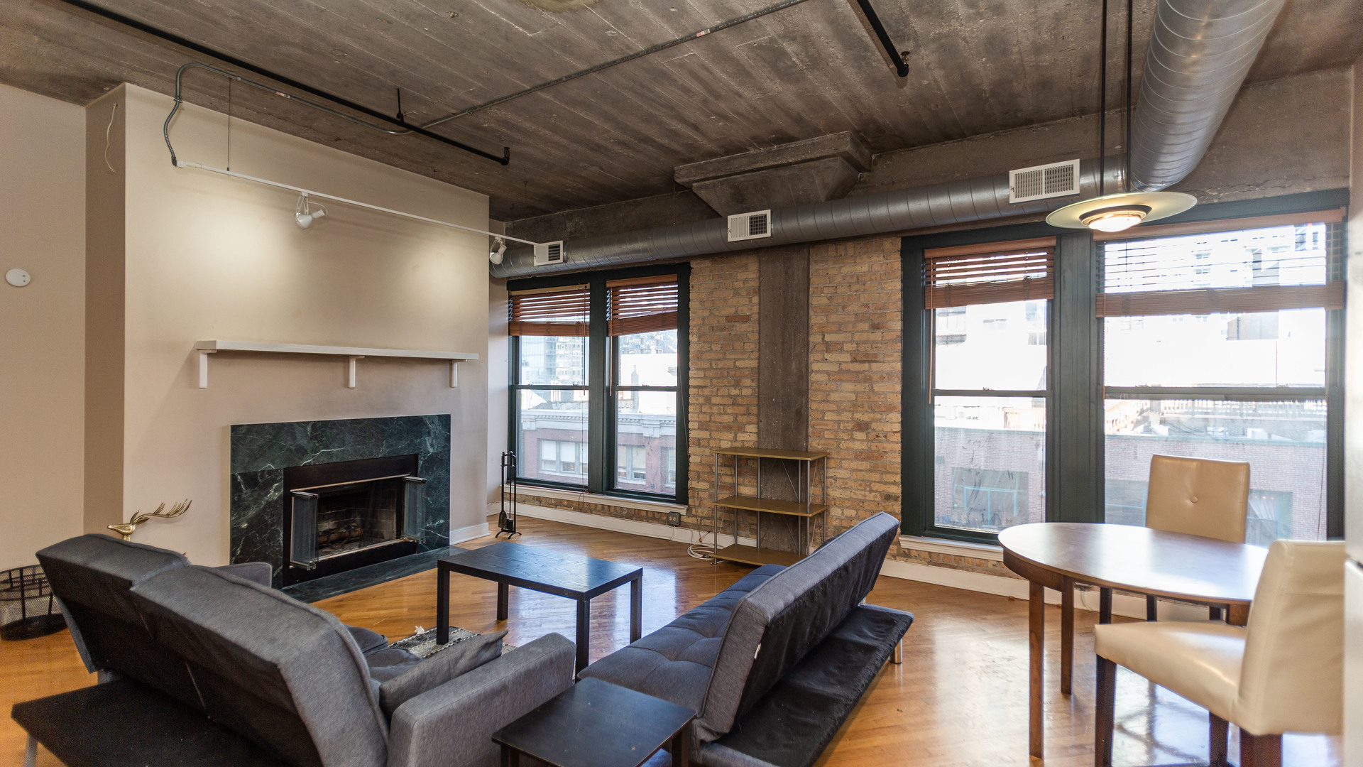 411 W Ontario Street 516