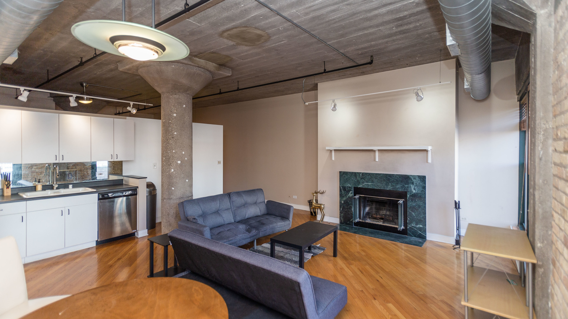 411 W Ontario Street 516