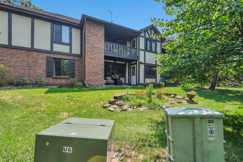 Tiny photo for 11210 S Cherry Court #52D, Palos Hills, IL 60465 (MLS # 12719165)