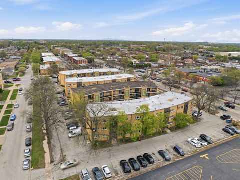 Tiny photo for 10340 S Pulaski Road #103, Oak Lawn, IL 60453 (MLS # 12626065)