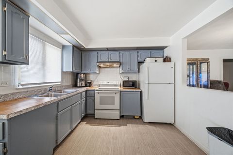 Tiny photo for 10340 S Pulaski Road #103, Oak Lawn, IL 60453 (MLS # 12626065)