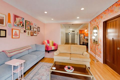 Tiny photo for 2000 W Greenleaf Avenue #1, Chicago, IL 60645 (MLS # 12609231)