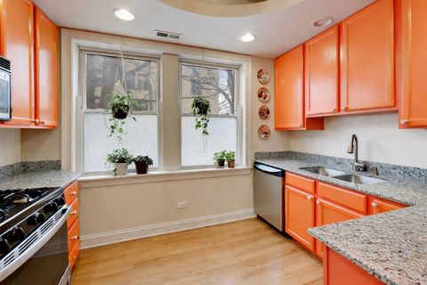 Tiny photo for 2000 W Greenleaf Avenue #1, Chicago, IL 60645 (MLS # 12609231)