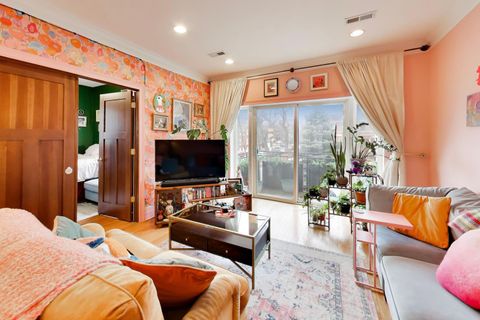 Tiny photo for 2000 W Greenleaf Avenue #1, Chicago, IL 60645 (MLS # 12609231)