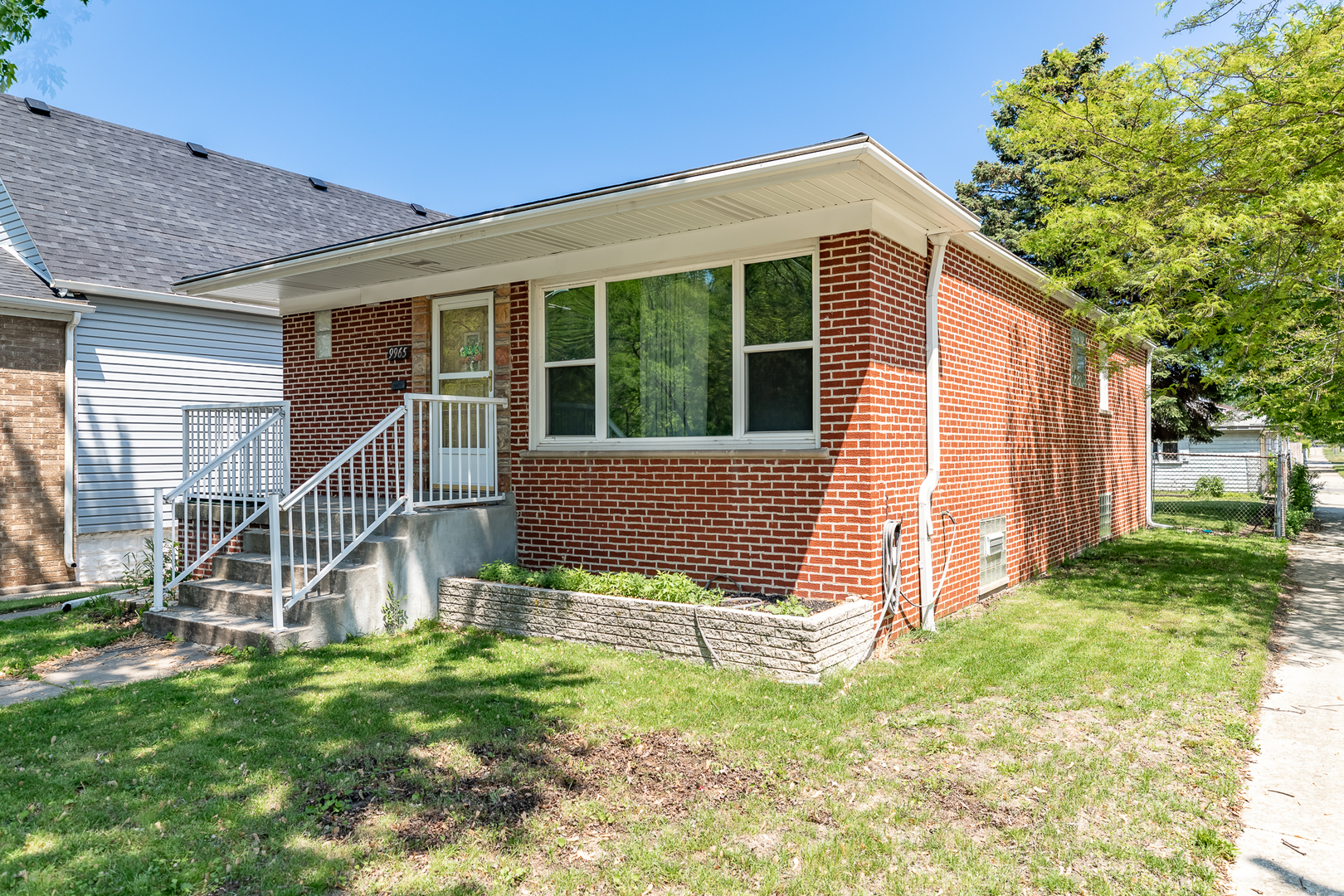 9965 S Escanaba Avenue