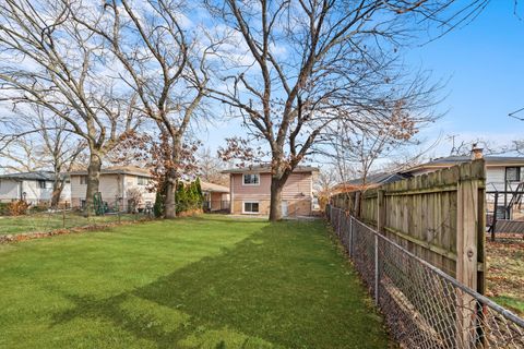 A home in Dolton