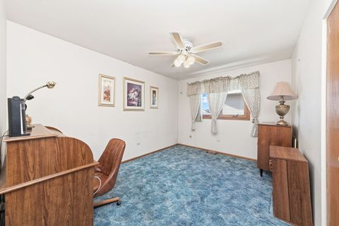 Tiny photo for 5841 W 75th Place, Burbank, IL 60459 (MLS # 12523821)
