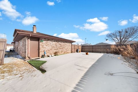 Tiny photo for 5841 W 75th Place, Burbank, IL 60459 (MLS # 12523821)