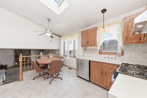 Tiny photo for 5841 W 75th Place, Burbank, IL 60459 (MLS # 12523821)