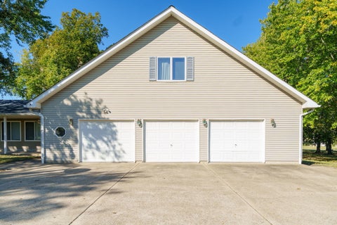 Tiny photo for 15011 Fowler School Road, Marion, IL 62959 (MLS # 12779587)