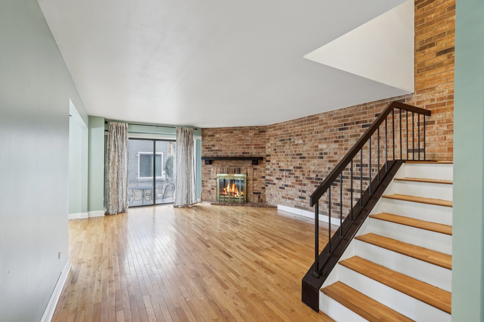 105 W Dover Drive
