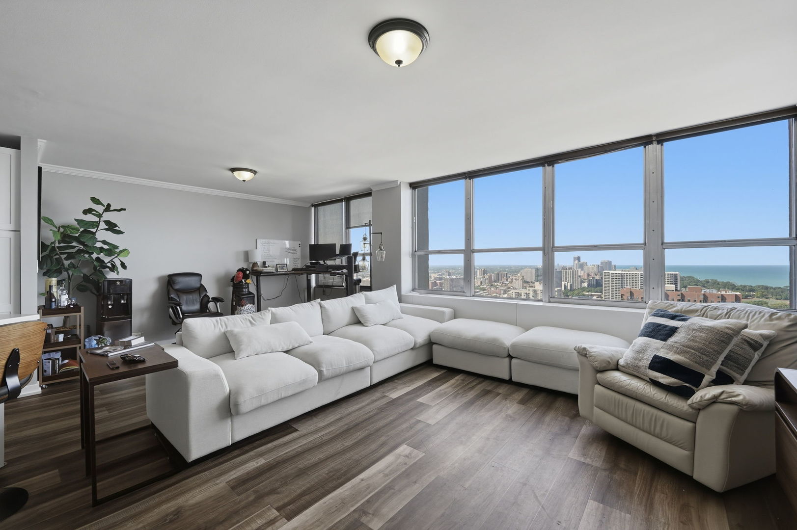 655 W Irving Park Road 3404