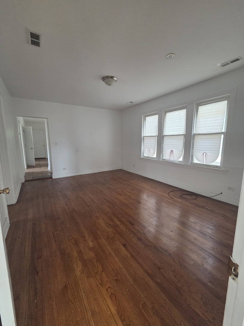 6928 S Maplewood Avenue