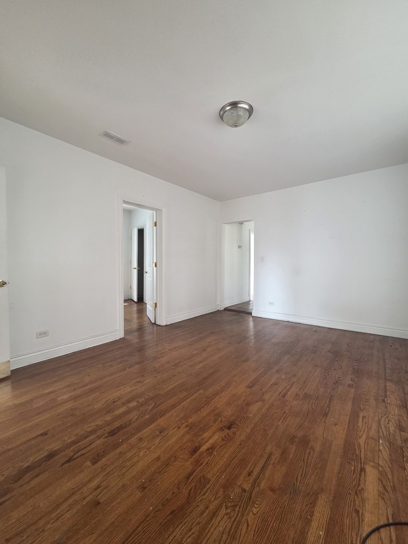 6928 S Maplewood Avenue