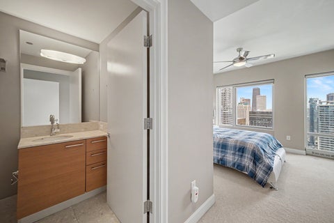 Tiny photo for 340 E RANDOLPH Street #4304, Chicago, IL 60601 (MLS # 12707775)