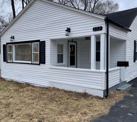 Tiny photo for 313 Grand Boulevard, Loves Park, IL 61111 (MLS # 12592363)