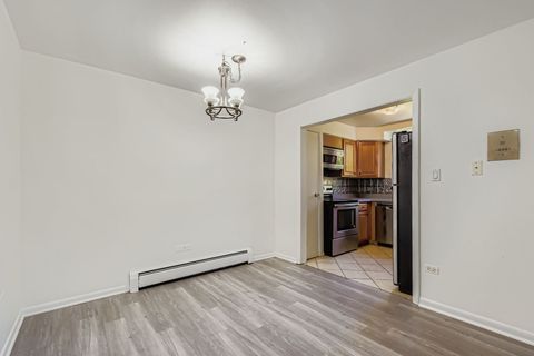 Tiny photo for 415 Wesley Avenue #21, Oak Park, IL 60302 (MLS # 12406492)