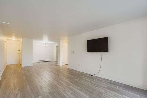 Tiny photo for 415 Wesley Avenue #21, Oak Park, IL 60302 (MLS # 12406492)